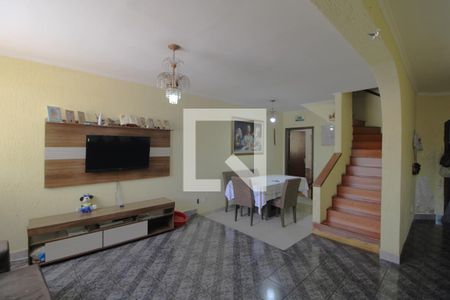 Sala de casa à venda com 3 quartos, 157m² em Vila Romano, São Paulo