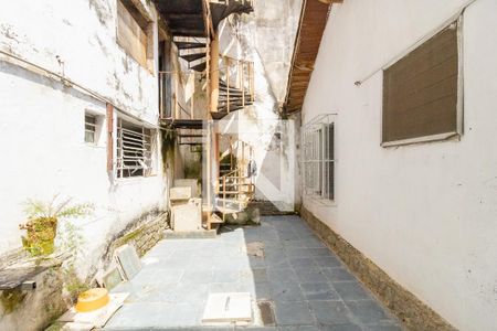 Casa à venda com 180m², 3 quartos e 1 vaga Casa à venda com 180m², 3 quartos e 1 vagaQuintal