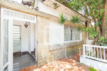 Casa à venda com 180m², 3 quartos e 1 vaga Casa à venda com 180m², 3 quartos e 1 vagaEntrada