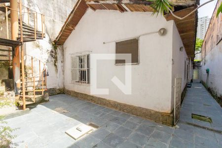 Casa à venda com 180m², 3 quartos e 1 vaga Casa à venda com 180m², 3 quartos e 1 vagaQuintal