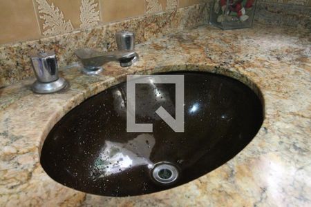 Casa à venda com 400m², 6 quartos e 4 vagasBanheiro 2