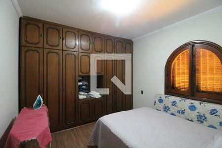 Casa à venda com 400m², 6 quartos e 4 vagasQuarto 2