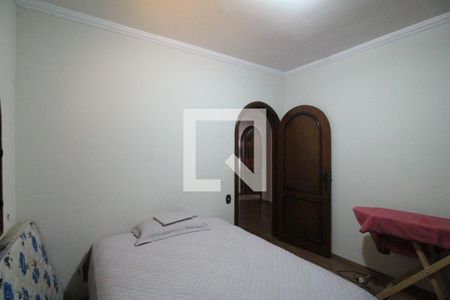 Casa à venda com 400m², 6 quartos e 4 vagasQuarto 2  