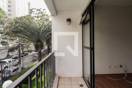 Apartamento à venda com 72m², 3 quartos e 1 vaga Apartamento à venda com 72m², 3 quartos e 1 vagaVaranda