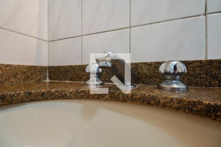 Apartamento à venda com 72m², 3 quartos e 1 vaga Apartamento à venda com 72m², 3 quartos e 1 vagaBanheiro Social