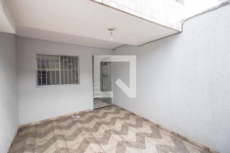 Casa para alugar com 59m², 2 quartos e 1 vaga Casa para alugar com 59m², 2 quartos e 1 vagaGaragem