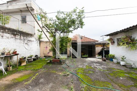 Casa à venda com 500m², 3 quartos e 8 vagas Casa à venda com 500m², 3 quartos e 8 vagasQuintal