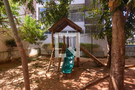 Apartamento à venda com 76m², 3 quartos e 1 vaga Apartamento à venda com 76m², 3 quartos e 1 vagaÁrea comum - Playground