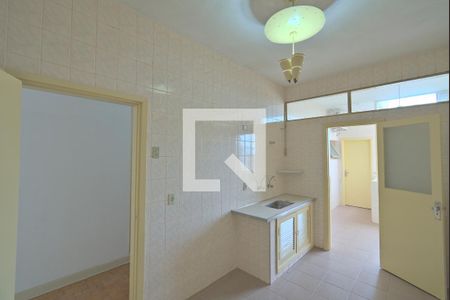 Apartamento para alugar com 128m², 3 quartos e 1 vaga Apartamento para alugar com 128m², 3 quartos e 1 vagaCozinha