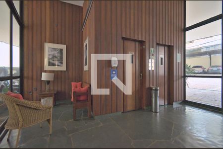 Apartamento para alugar com 128m², 3 quartos e 1 vaga Apartamento para alugar com 128m², 3 quartos e 1 vagaHall de entrada