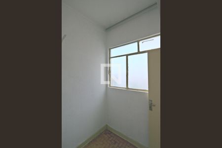 Apartamento para alugar com 128m², 3 quartos e 1 vaga Apartamento para alugar com 128m², 3 quartos e 1 vagaDependência de serviço