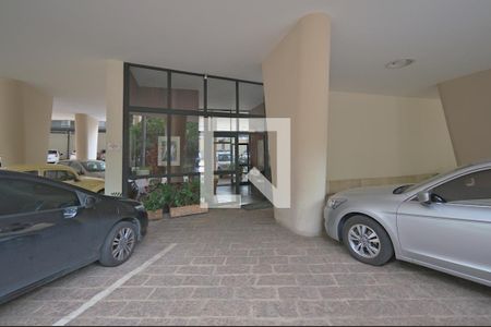 Apartamento para alugar com 128m², 3 quartos e 1 vaga Apartamento para alugar com 128m², 3 quartos e 1 vagaHall de entrada
