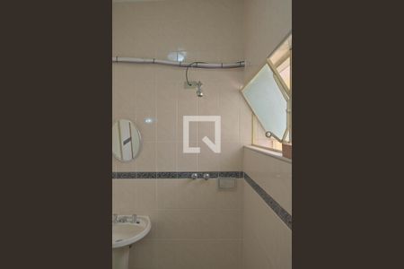 Apartamento para alugar com 128m², 3 quartos e 1 vaga Apartamento para alugar com 128m², 3 quartos e 1 vagaBanheiro Social e Suíte (1 banheiro e meio)