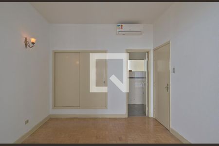 Apartamento para alugar com 128m², 3 quartos e 1 vaga Apartamento para alugar com 128m², 3 quartos e 1 vagaSuíte