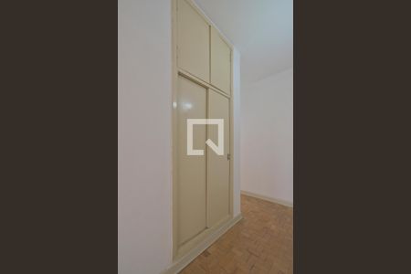 Corredor de apartamento para alugar com 3 quartos, 128m² em Centro, Campinas