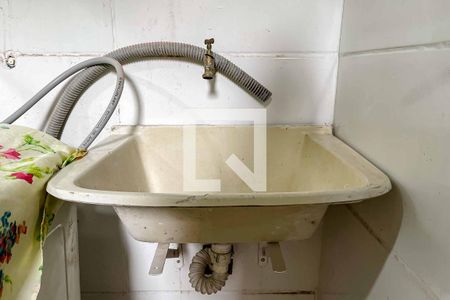 Casa para alugar com 15m², 1 quarto e sem vagaÁrea de Serviço