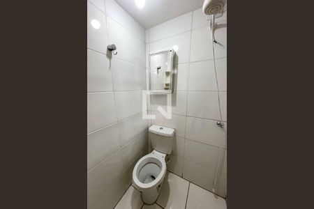 Banheiro de casa para alugar com 1 quarto, 15m² em Lauzane Paulista, São Paulo