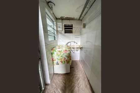 Casa para alugar com 15m², 1 quarto e sem vagaÁrea de Serviço