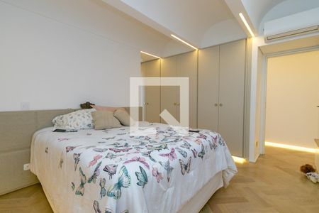 Apartamento à venda com 347m², 4 quartos e 4 vagasSuíte 2