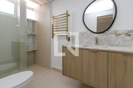 Apartamento à venda com 347m², 4 quartos e 4 vagasBanheiro da Suíte 4