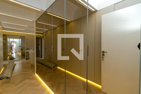 Apartamento à venda com 347m², 4 quartos e 4 vagasCloset da Suíte