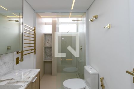 Apartamento à venda com 347m², 4 quartos e 4 vagasBanheiro da Suíte 3