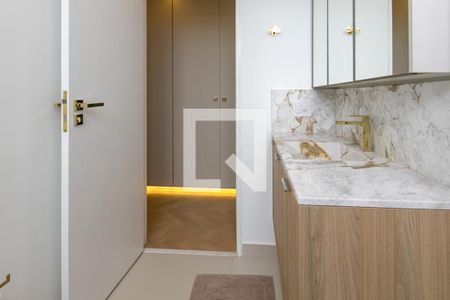 Apartamento à venda com 347m², 4 quartos e 4 vagasBanheiro da Suíte 3