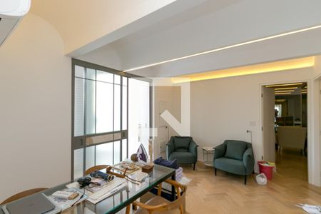 Apartamento à venda com 347m², 4 quartos e 4 vagasEscritório