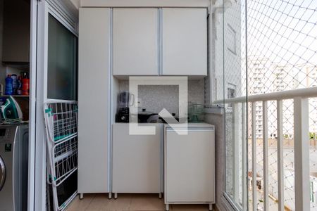 Apartamento para alugar com 55m², 2 quartos e 1 vagaVaranda