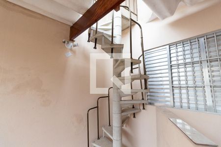 Casa para alugar com 50m², 1 quarto e sem vagaEscada