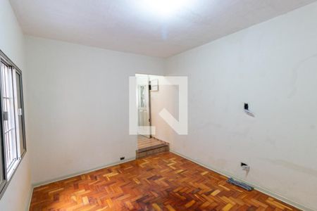 Quarto de casa para alugar com 1 quarto, 50m² em Parque Maria Luiza, São Paulo