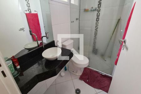 Banheiro da Suíte 1 de casa à venda com 3 quartos, 300m² em Chácara Mafalda, São Paulo