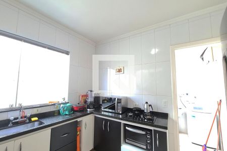 Casa à venda com 300m², 3 quartos e 4 vagas Casa à venda com 300m², 3 quartos e 4 vagasCozinha