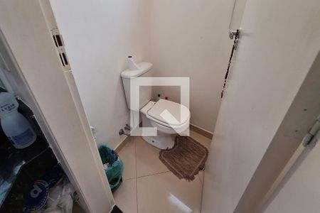 Casa à venda com 300m², 3 quartos e 4 vagas Casa à venda com 300m², 3 quartos e 4 vagasLavabo