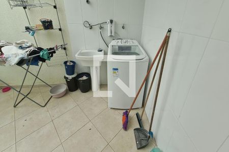 Casa à venda com 300m², 3 quartos e 4 vagas Casa à venda com 300m², 3 quartos e 4 vagasÁrea de Serviço