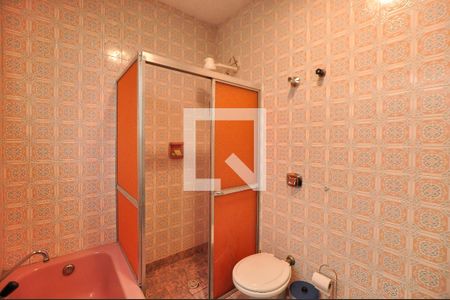 Casa à venda com 200m², 3 quartos e 5 vagasBanheiro 2