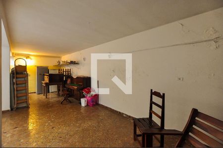 Casa à venda com 200m², 3 quartos e 5 vagasÁrea Coberta