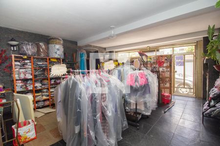 Casa à venda com 160m², 4 quartos e 2 vagasGaragem