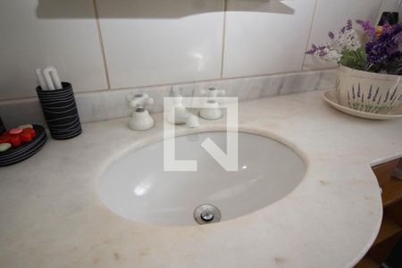 Casa à venda com 160m², 4 quartos e 2 vagasBanheiro