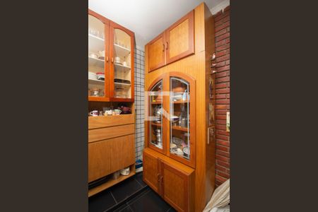 Casa à venda com 160m², 4 quartos e 2 vagasCozinha - Armários