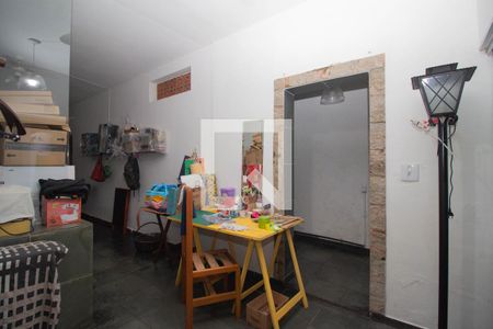 Casa à venda com 160m², 4 quartos e 2 vagasCasa 2 - Sala de jantar 