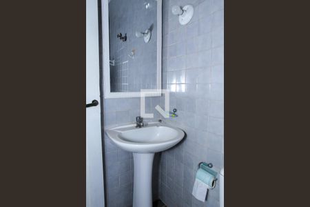 Apartamento para alugar com 55m², 2 quartos e sem vagaBanheiro