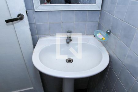 Apartamento para alugar com 55m², 2 quartos e sem vagaBanheiro