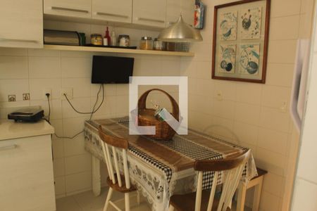 Apartamento à venda com 137m², 4 quartos e 2 vagasCozinha