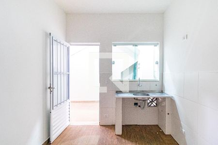 Cozinha de apartamento para alugar com 1 quarto, 50m² em Cidade dos Bandeirantes, São Paulo