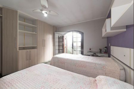 Casa à venda com 296m², 5 quartos e 5 vagasSuíte 1