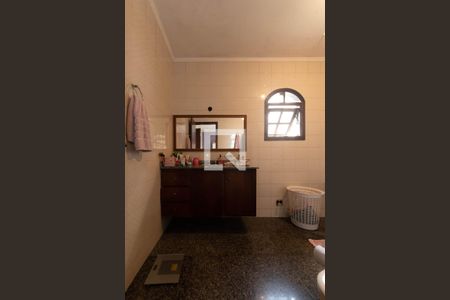 Casa à venda com 296m², 5 quartos e 5 vagasBanheiro da Suíte 1