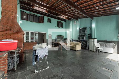 Casa à venda com 296m², 5 quartos e 5 vagasChurrasqueira