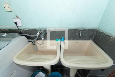 Casa à venda com 296m², 5 quartos e 5 vagasLavanderia