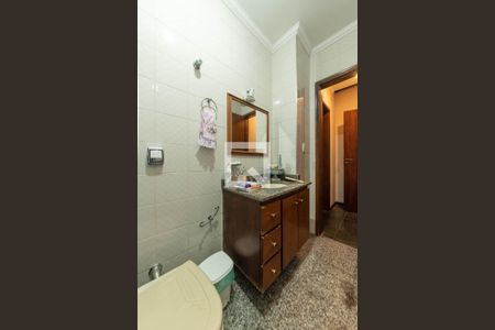 Casa à venda com 296m², 5 quartos e 5 vagasBanheiro Casa 2